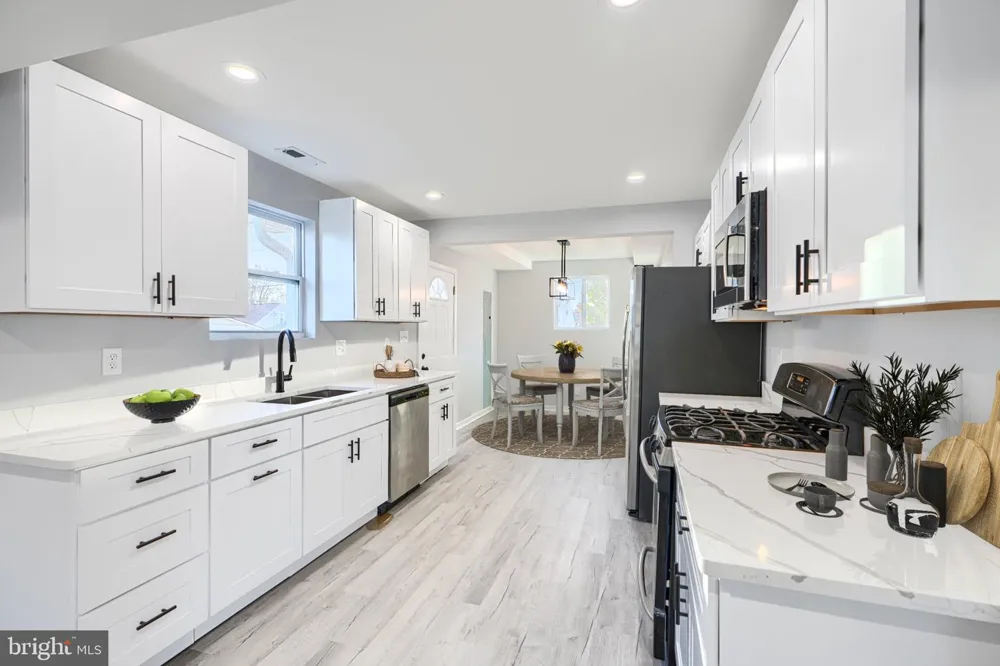9 AVENAL ROAD Essex, MD 21221