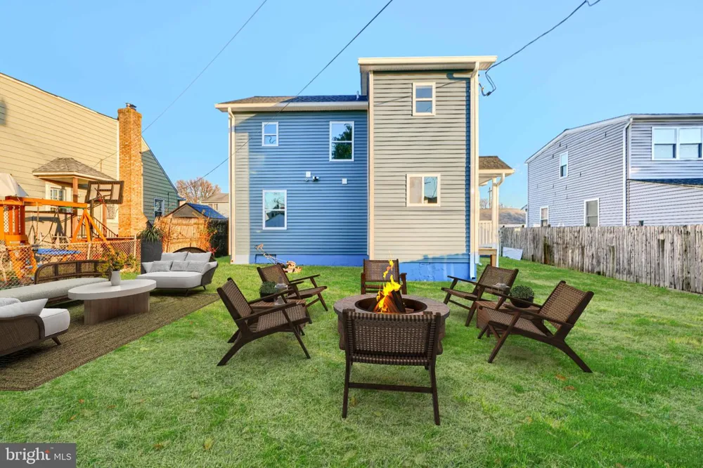 9 AVENAL ROAD Essex, MD 21221