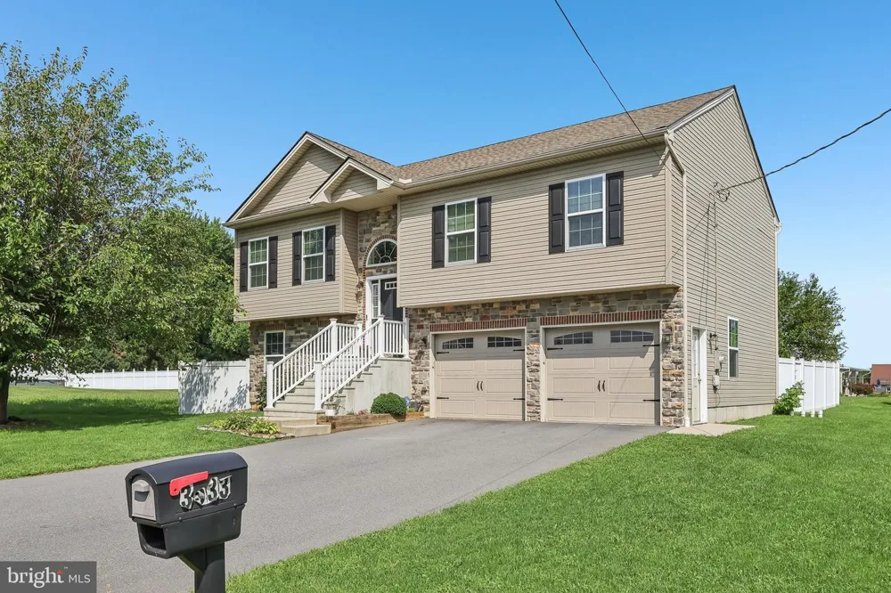 3533 WASHINGTON STREET Bethlehem, PA 18020