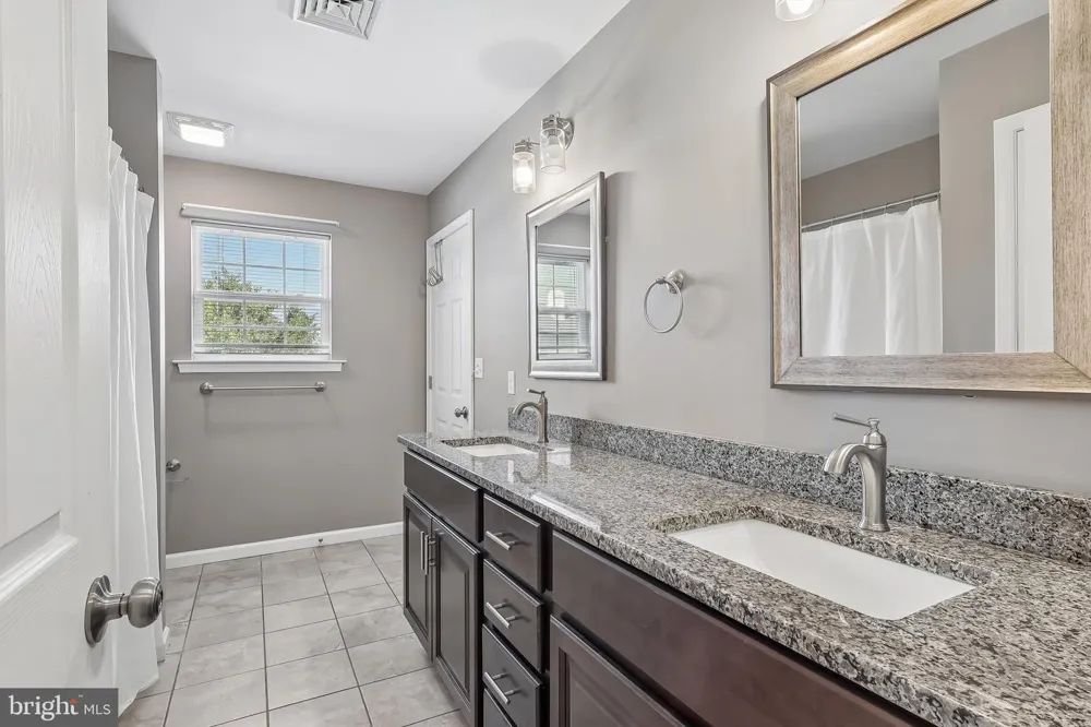 3533 WASHINGTON STREET Bethlehem, PA 18020