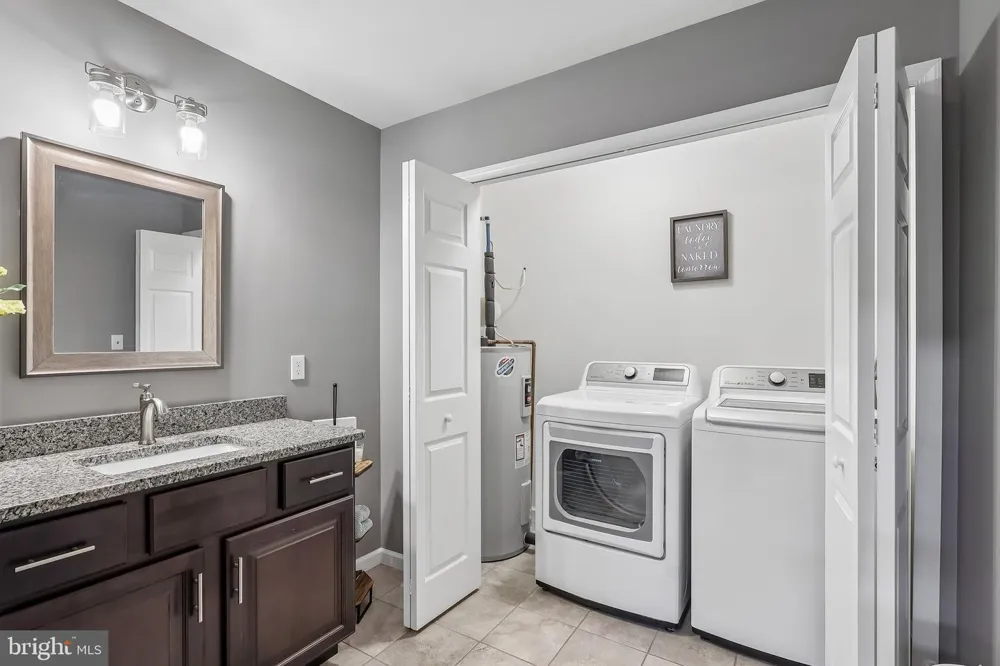 3533 WASHINGTON STREET Bethlehem, PA 18020