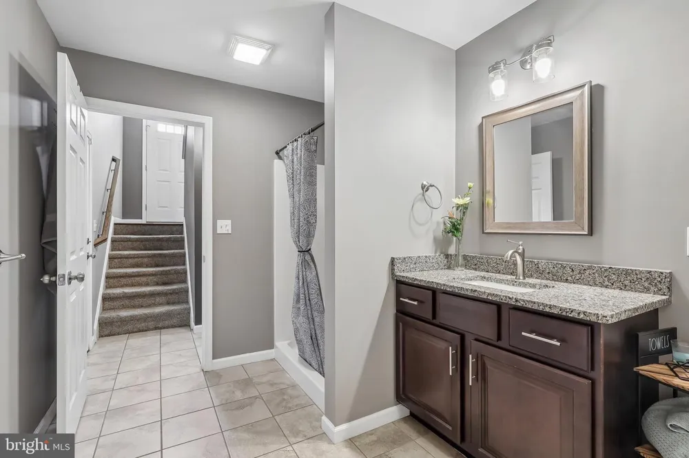 3533 WASHINGTON STREET Bethlehem, PA 18020
