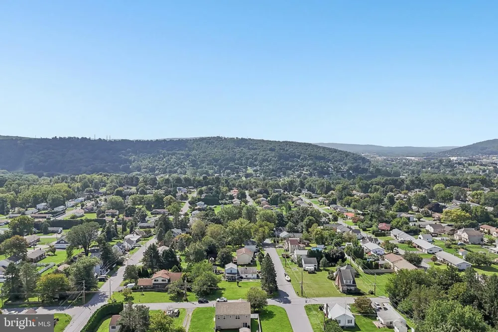 3533 WASHINGTON STREET Bethlehem, PA 18020