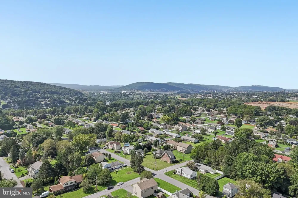 3533 WASHINGTON STREET Bethlehem, PA 18020
