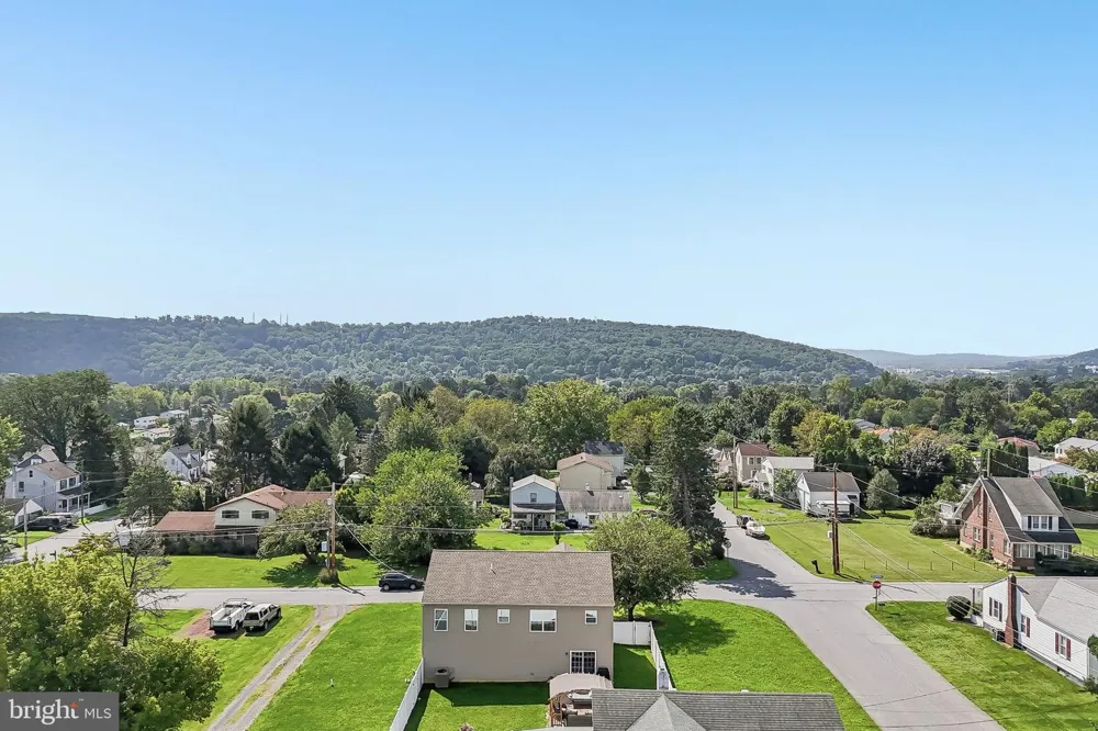 3533 WASHINGTON STREET Bethlehem, PA 18020