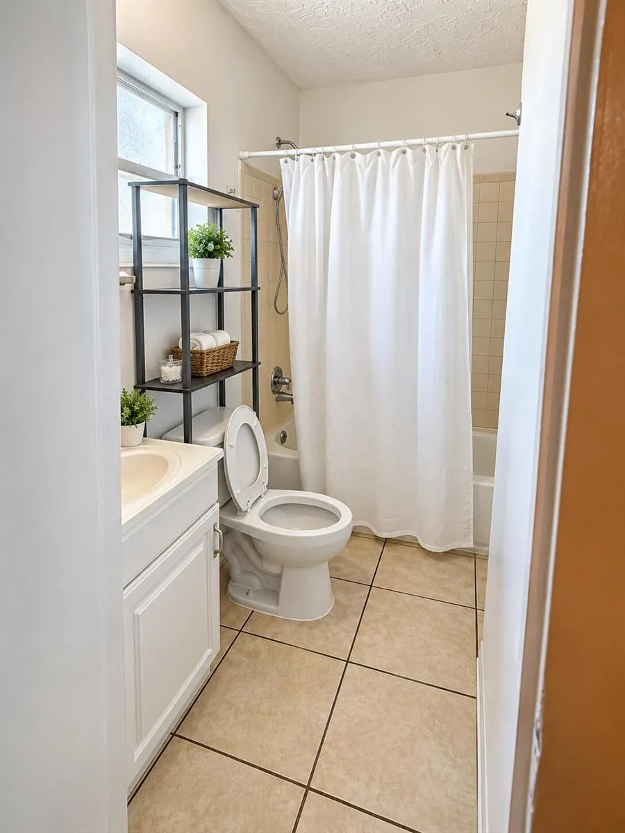 724 W 3RD STREET Riviera Beach, FL 33404