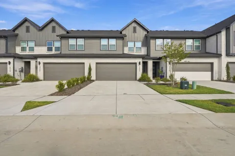 8852 Enclave Way