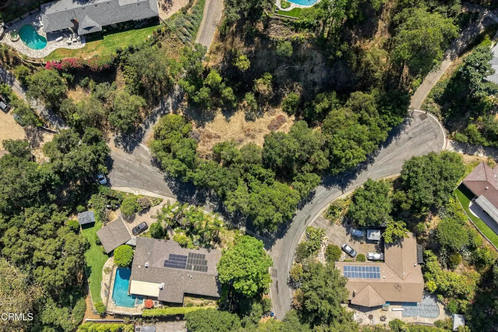 1220 Flintridge Circle La Canada Flintridge, CA 91011