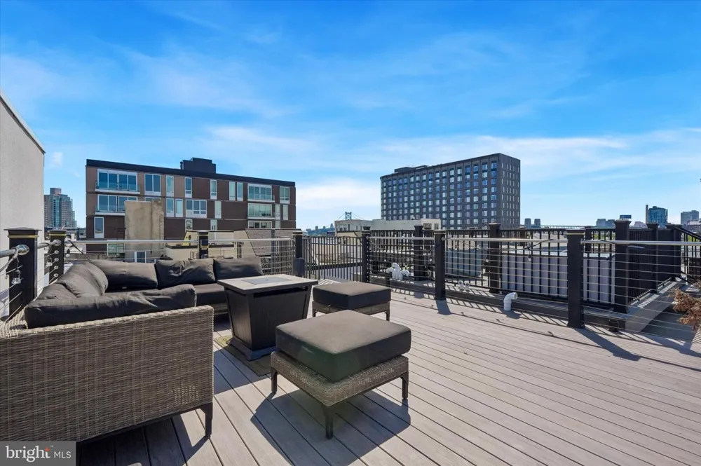 610 BODINE STREET Philadelphia, PA 19123