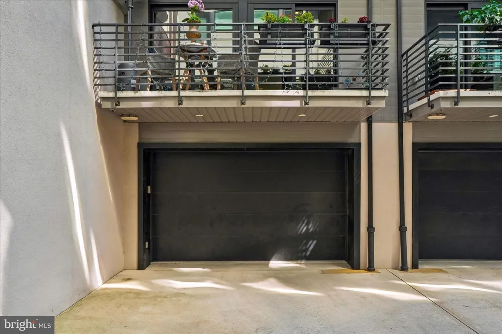 610 BODINE STREET Philadelphia, PA 19123