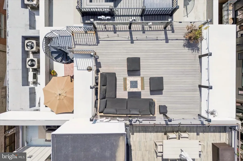 610 BODINE STREET Philadelphia, PA 19123