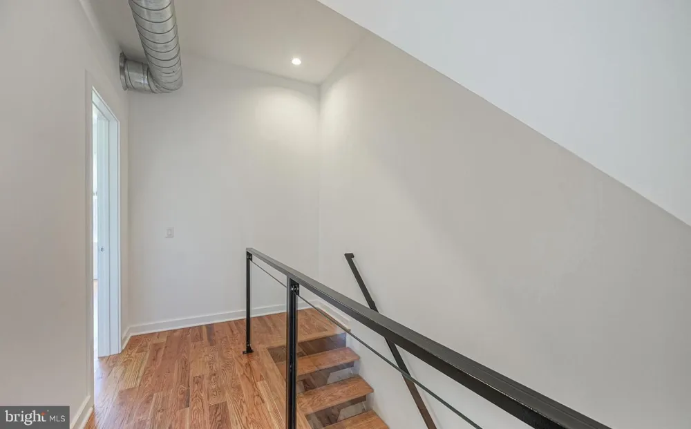 1247 E COLUMBIA AVENUE E #30 Philadelphia, PA 19125