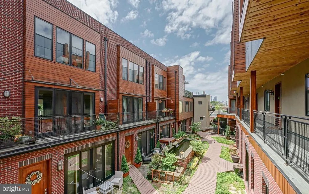 1247 E COLUMBIA AVENUE E #30 Philadelphia, PA 19125