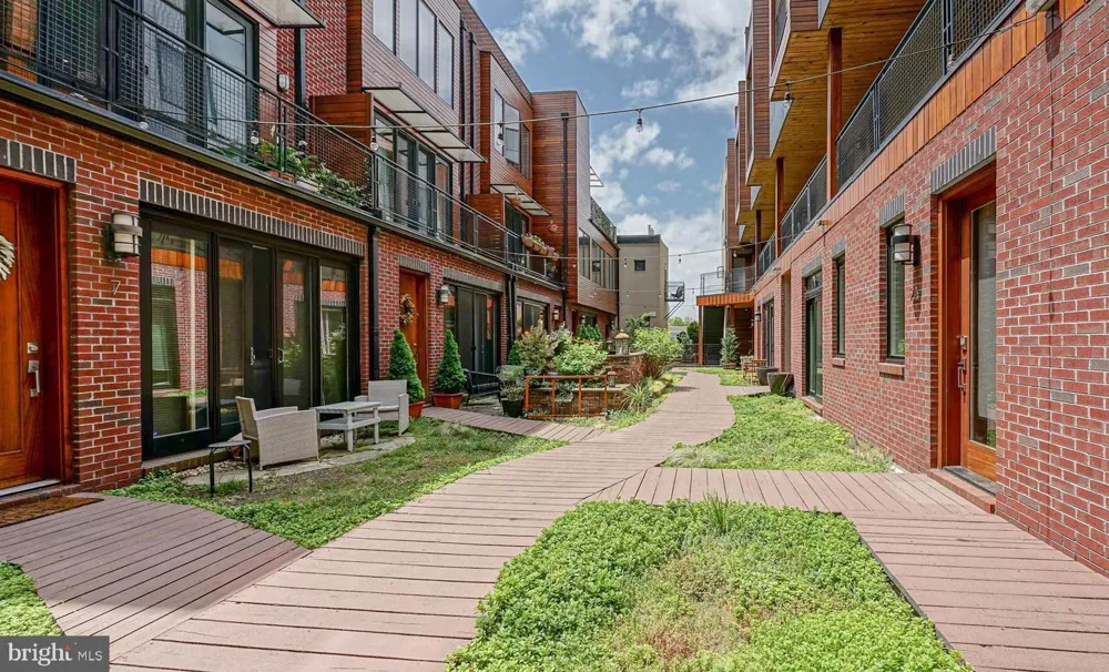 1247 E COLUMBIA AVENUE E #30 Philadelphia, PA 19125