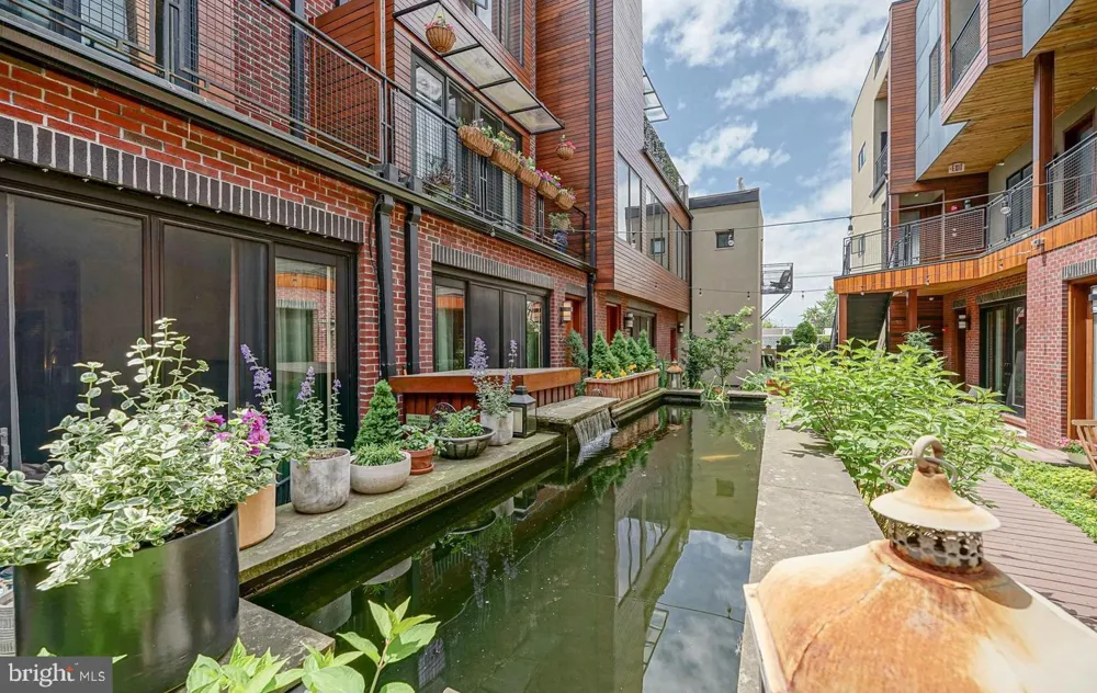 1247 E COLUMBIA AVENUE E #30 Philadelphia, PA 19125