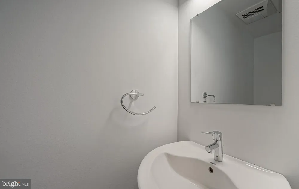 1247 E COLUMBIA AVENUE E #30 Philadelphia, PA 19125