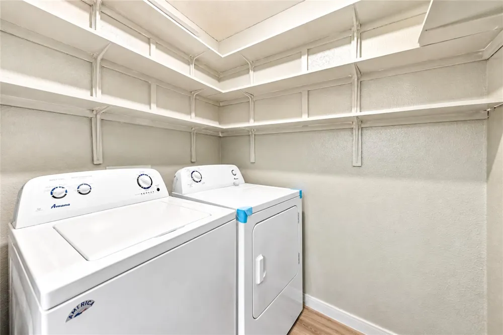 6606 De Moss Drive #1201 Houston, TX 77074