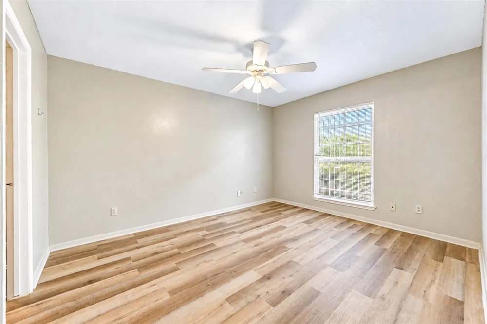 6606 De Moss Drive #1201 Houston, TX 77074
