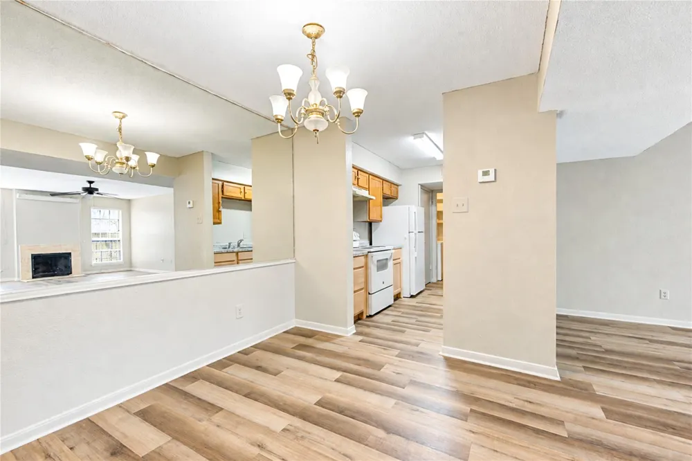 6606 De Moss Drive #1201 Houston, TX 77074