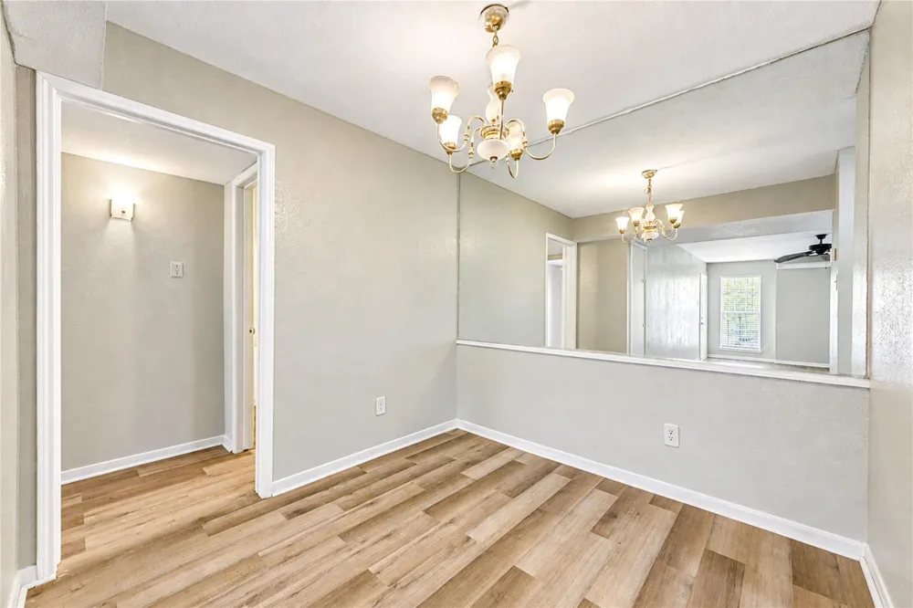 6606 De Moss Drive #1201 Houston, TX 77074