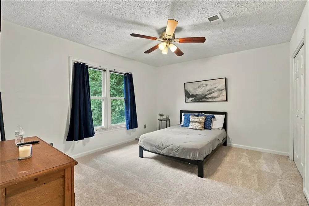 334 Justin Drive Woodstock, GA 30188