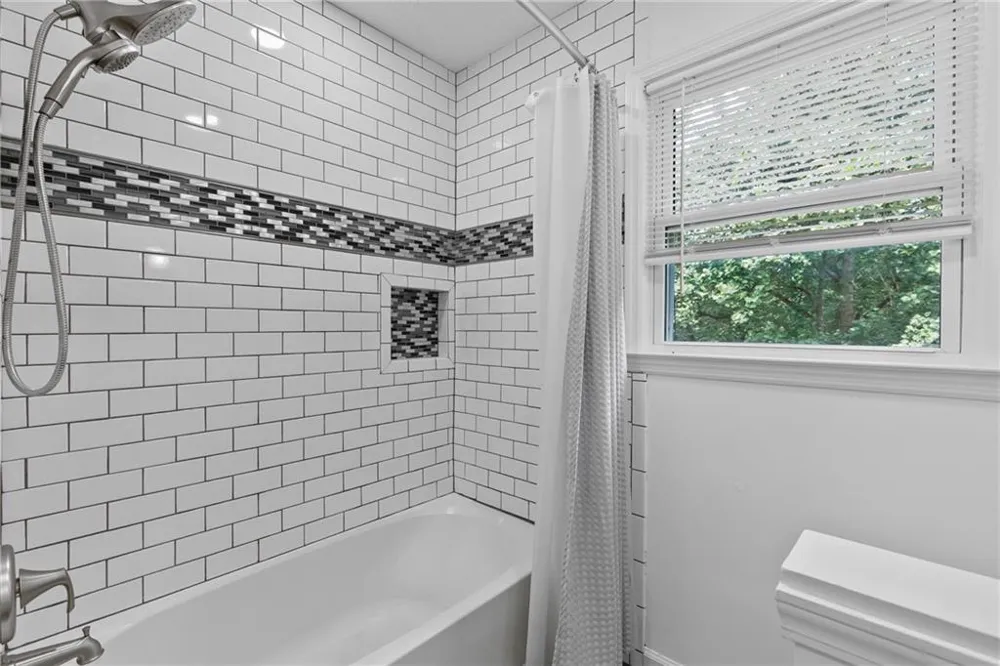 334 Justin Drive Woodstock, GA 30188