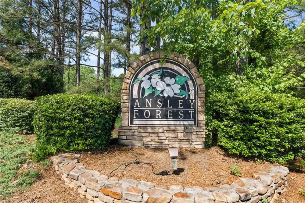 334 Justin Drive Woodstock, GA 30188