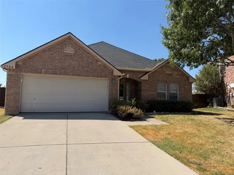 2744 Winterberry Lane