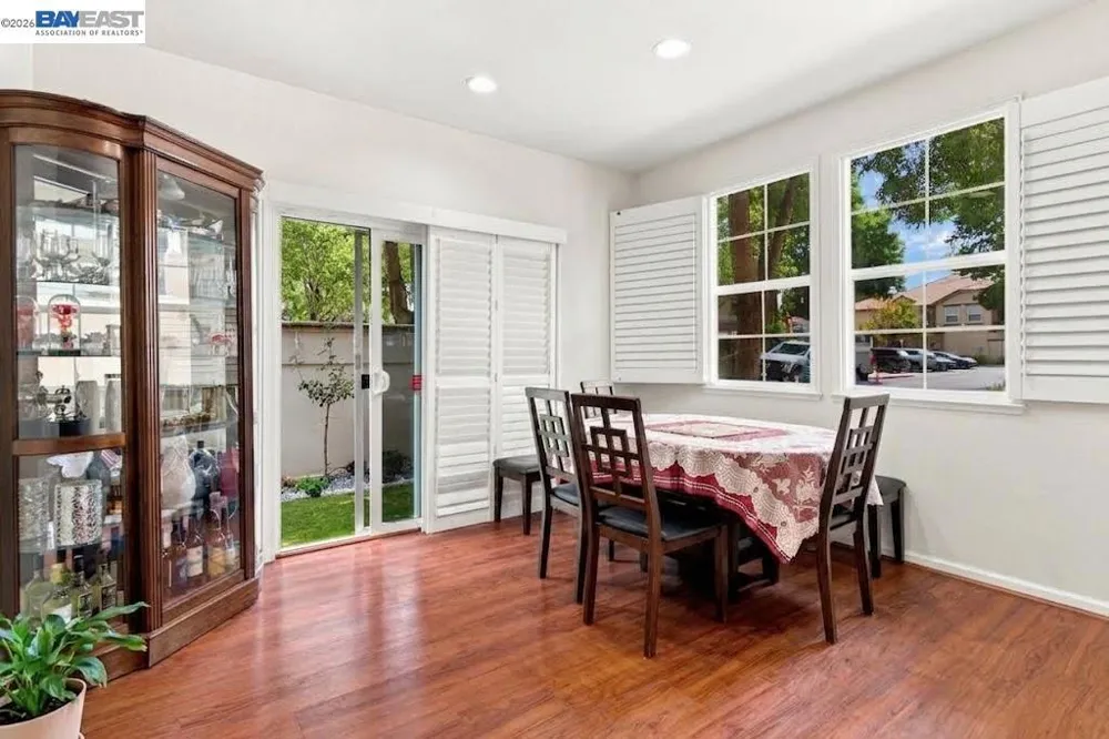 44 S Alonsa Ln Mountain House, CA 95391