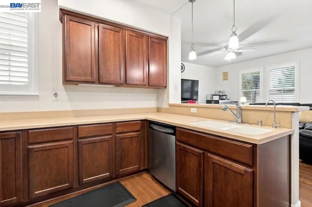 44 S Alonsa Ln Mountain House, CA 95391