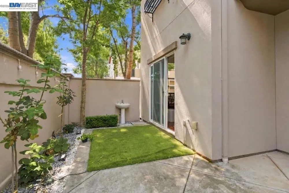 44 S Alonsa Ln Mountain House, CA 95391