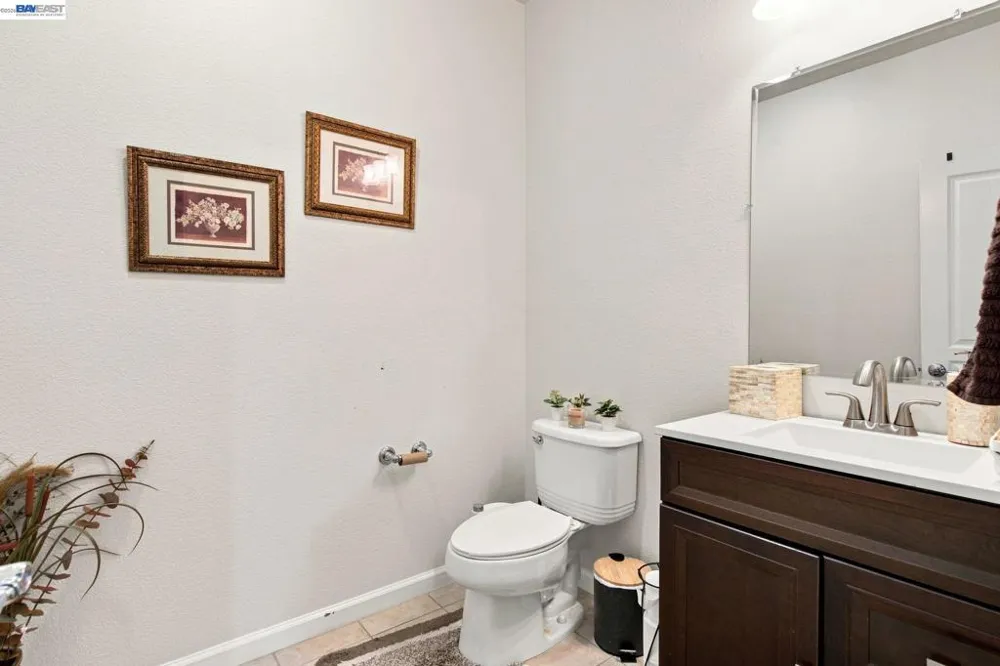 44 S Alonsa Ln Mountain House, CA 95391
