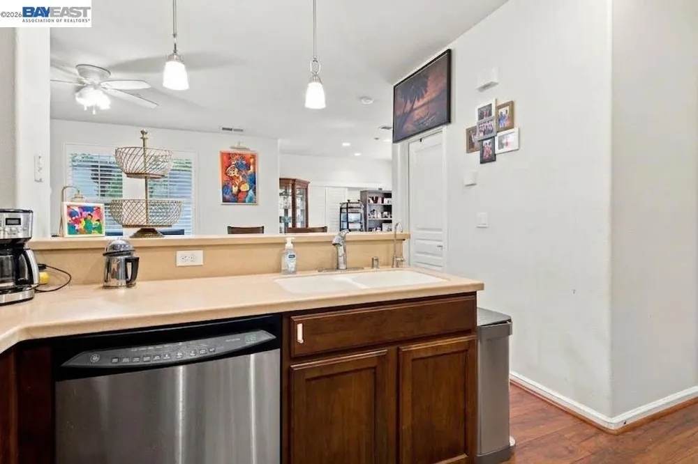 44 S Alonsa Ln Mountain House, CA 95391