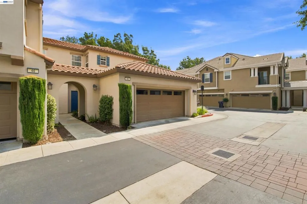44 S Alonsa Ln Mountain House, CA 95391