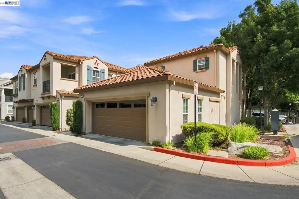 44 S Alonsa Ln Mountain House, CA 95391