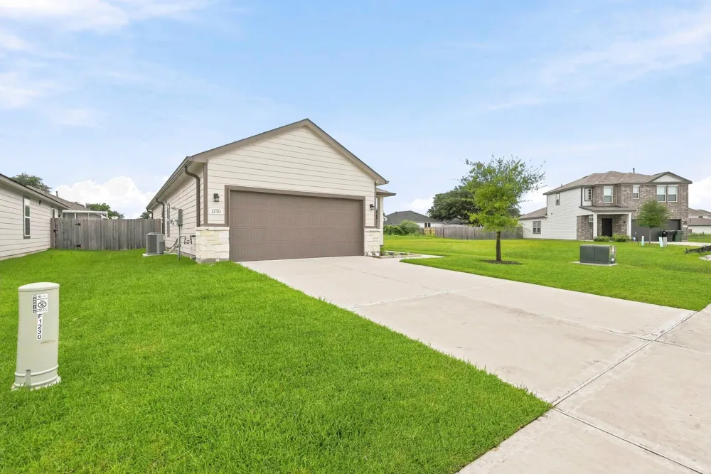 1230 Point Lookout Drive Dayton, TX 77535