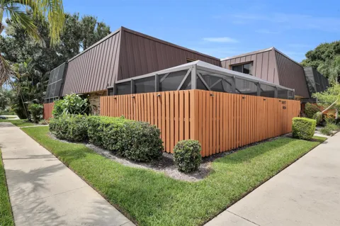 5857 SE Windsong Lane #806