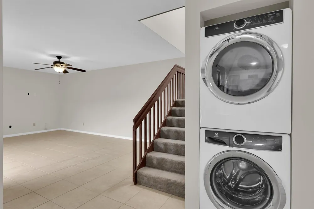 5857 SE Windsong Lane #806 Stuart, FL 34997