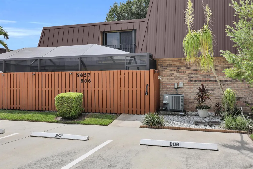 5857 SE Windsong Lane #806 Stuart, FL 34997