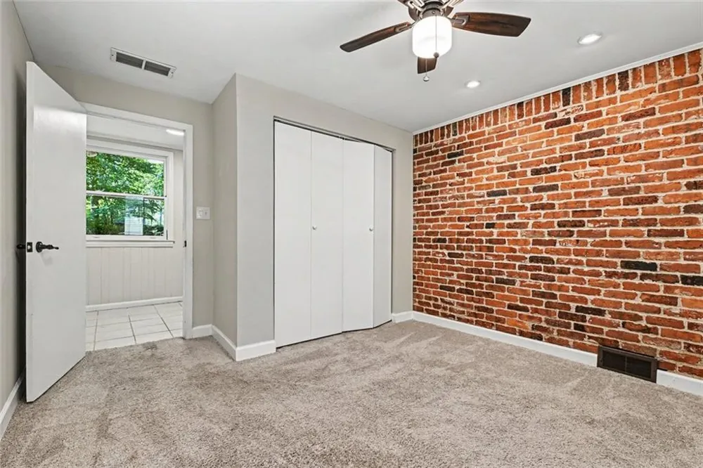 905 Homewood Court Decatur, GA 30033
