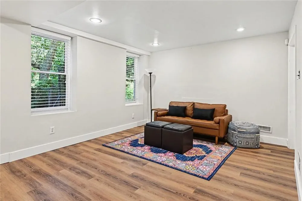 905 Homewood Court Decatur, GA 30033