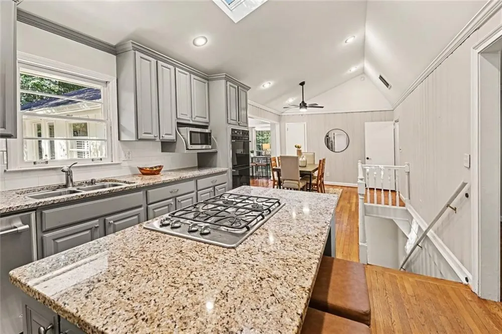 905 Homewood Court Decatur, GA 30033