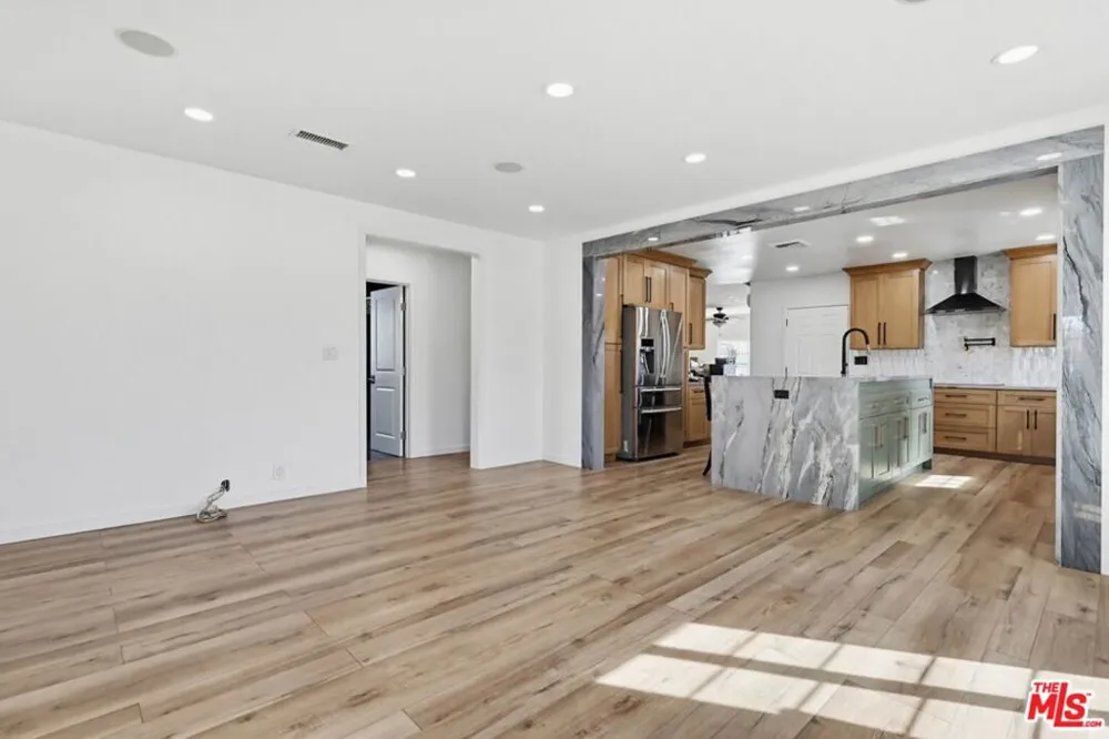 2200 Easy Avenue Long Beach, CA 90810