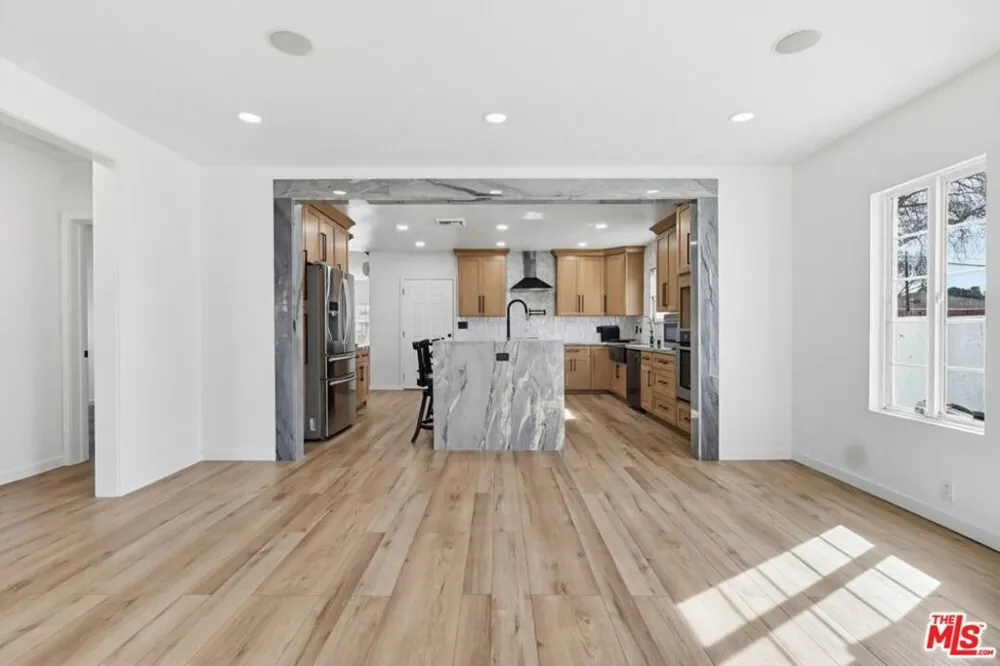 2200 Easy Avenue Long Beach, CA 90810