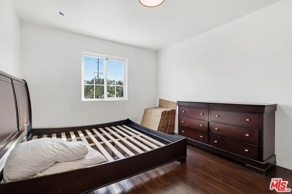 2200 Easy Avenue Long Beach, CA 90810