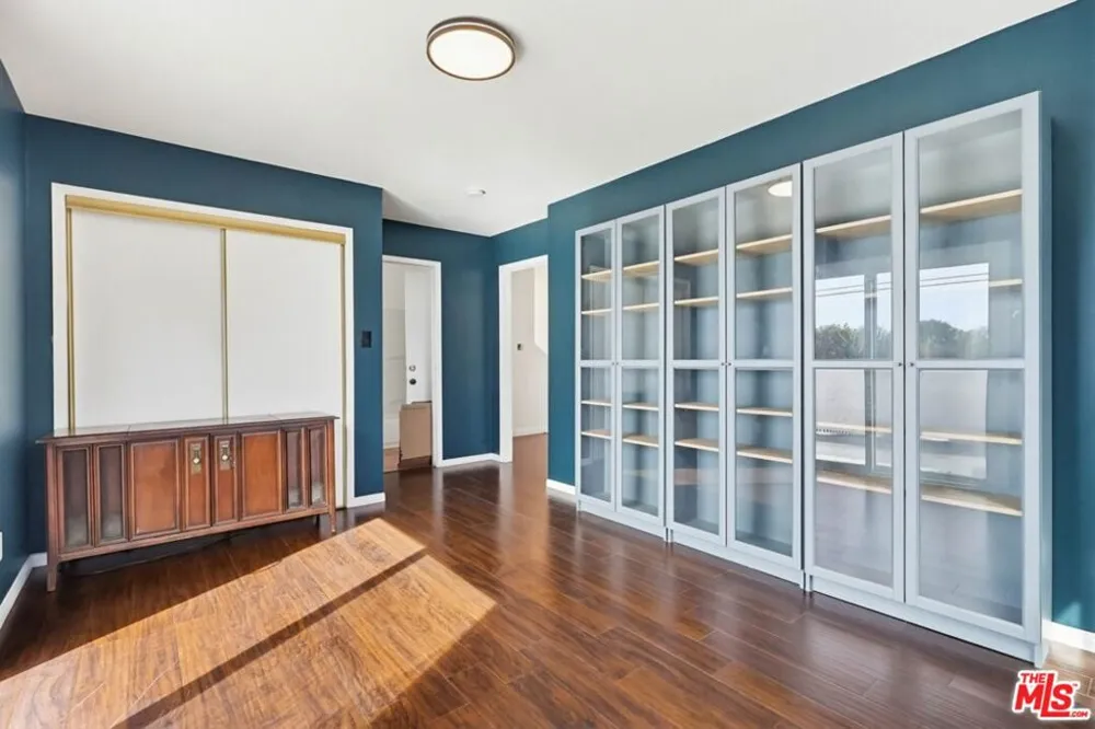 2200 Easy Avenue Long Beach, CA 90810