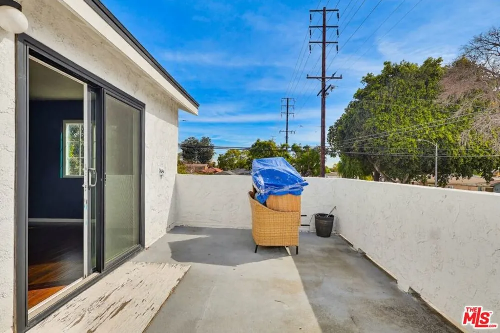 2200 Easy Avenue Long Beach, CA 90810