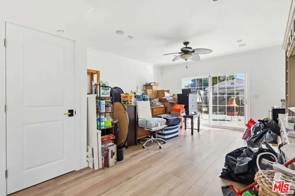 2200 Easy Avenue Long Beach, CA 90810