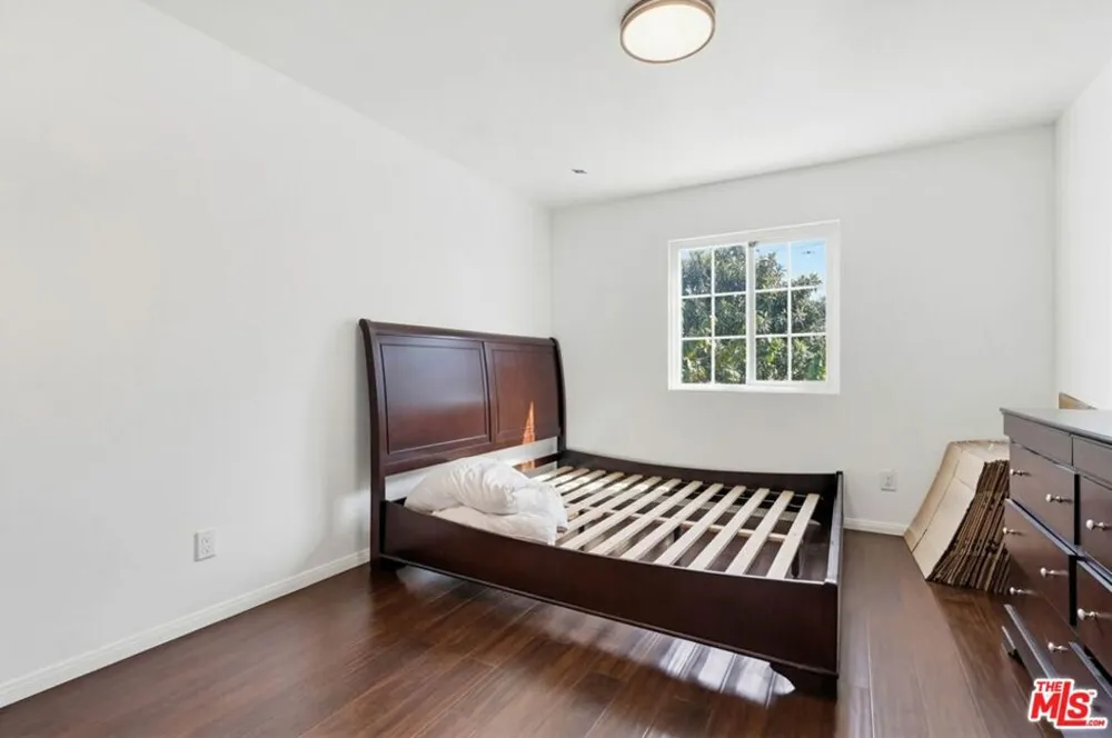 2200 Easy Avenue Long Beach, CA 90810