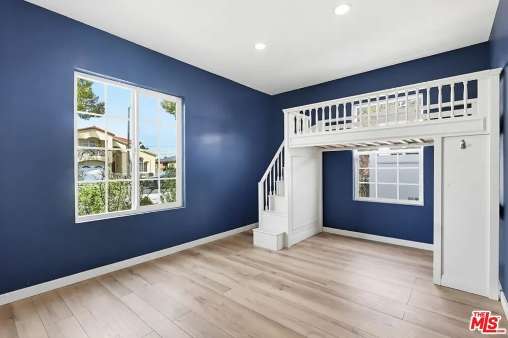2200 Easy Avenue Long Beach, CA 90810